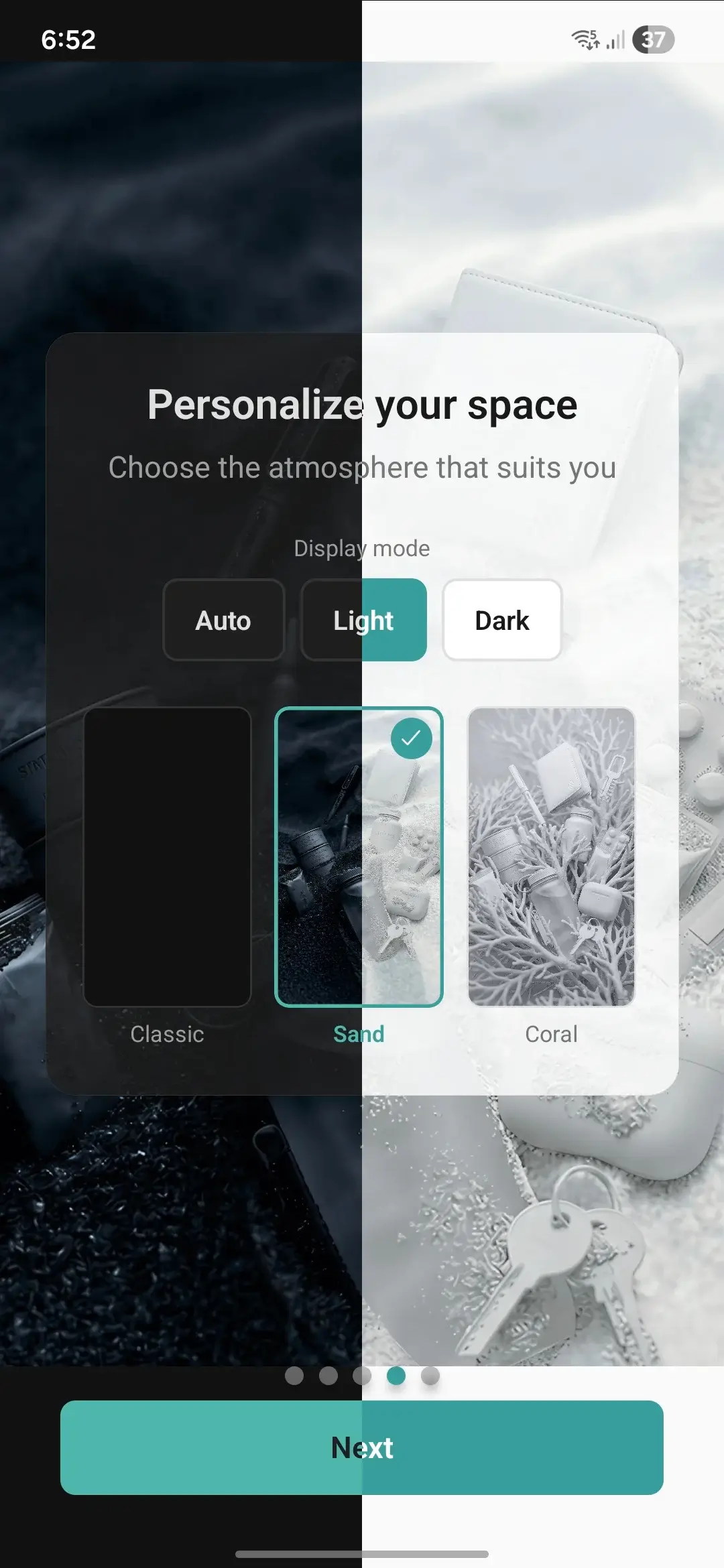 Resilyo light and dark theme split view